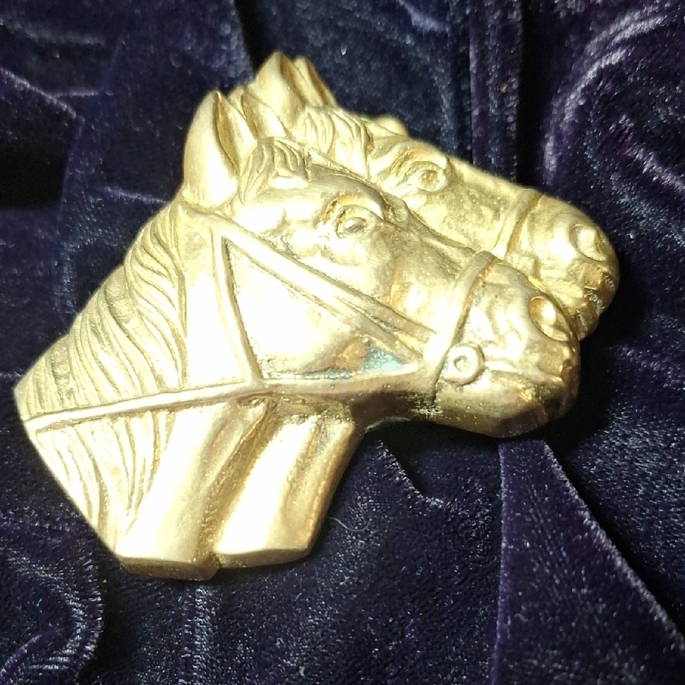 Solid Brass 2 Horse Head Belt Buckle